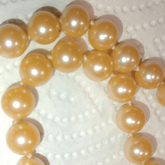 Vintage Handknotted Pearl Necklace With Sterling Clasp - Picture 3 of 15